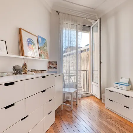 Апартаменты Cocon D'azur - 5min From The - Happy